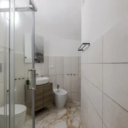 Storico In Zona Barberini Roma