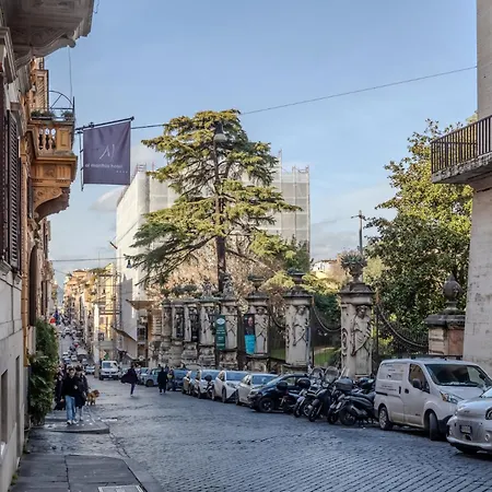 Apartamento Storico In Zona Barberini Roma