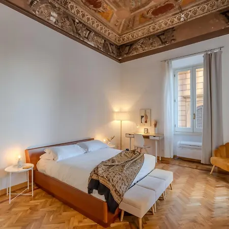 Storico In Zona Barberini *