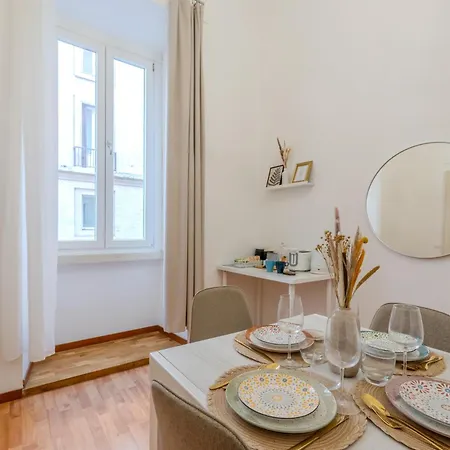 Storico In Zona Barberini * Roma