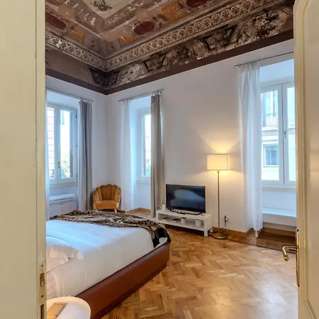 Apartamento Storico In Zona Barberini